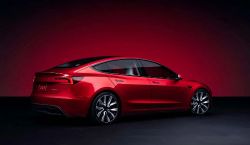 Tesla Model 3 - Ultra Red